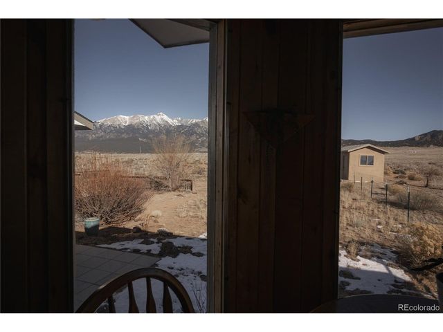 32500 Oak Ave, Blanca, CO 81123
