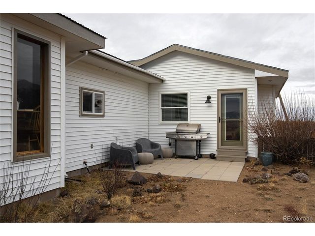 32500 Oak Ave, Blanca, CO 81123