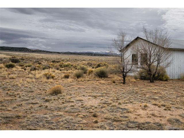 32500 Oak Ave, Blanca, CO 81123