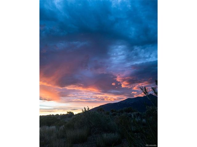 32500 Oak Ave, Blanca, CO 81123