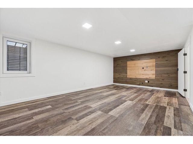 215 Beryl Way, Broomfield, CO 80020