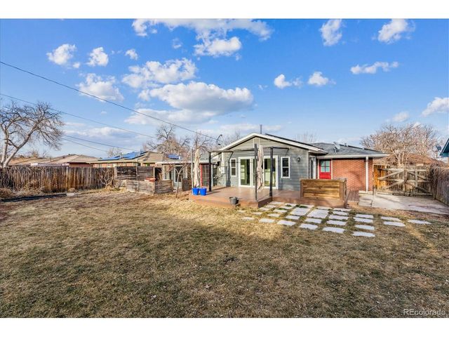 215 Beryl Way, Broomfield, CO 80020