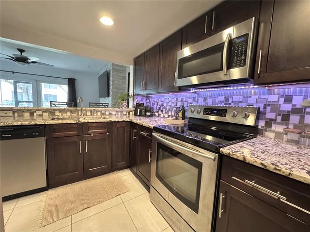 783 99TH AVENUE N 104, St Petersburg, FL 33702