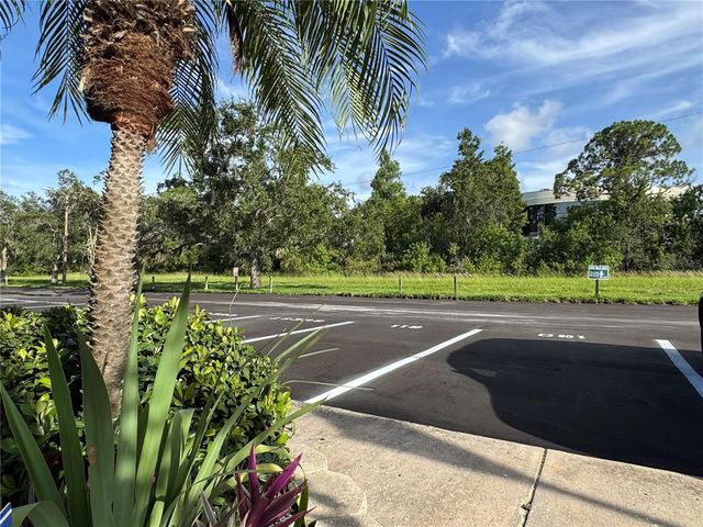 783 99TH AVENUE N 104, St Petersburg, FL 33702