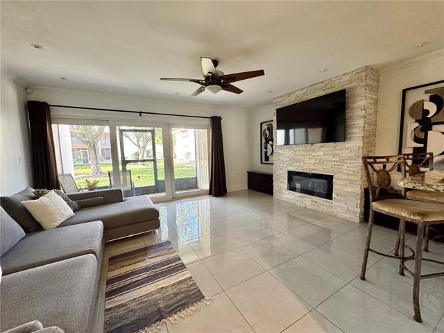 783 99TH AVENUE N 104, St Petersburg, FL 33702