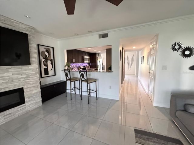 783 99TH AVENUE N 104, St Petersburg, FL 33702