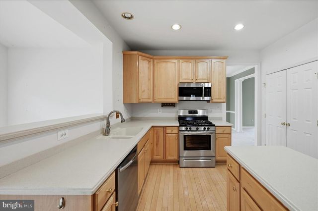 41 PINEHURST CT, Charles Town, WV 25414