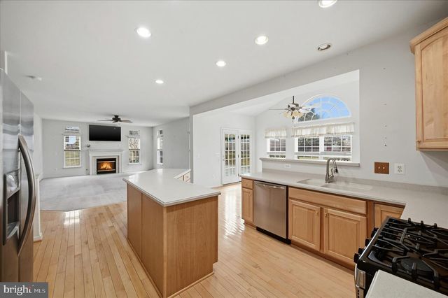 41 PINEHURST CT, Charles Town, WV 25414