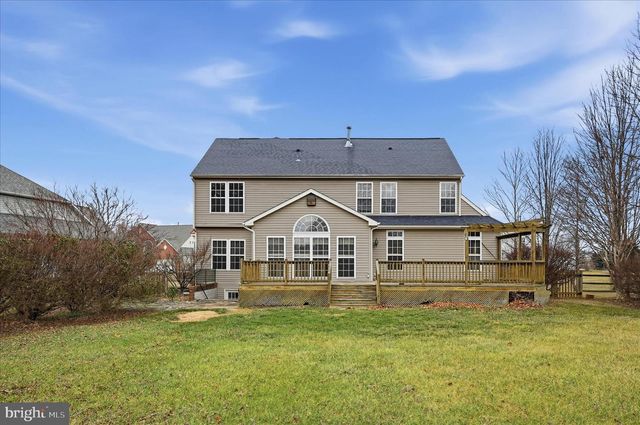 41 PINEHURST CT, Charles Town, WV 25414