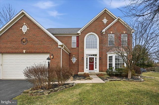 41 PINEHURST CT, Charles Town, WV 25414