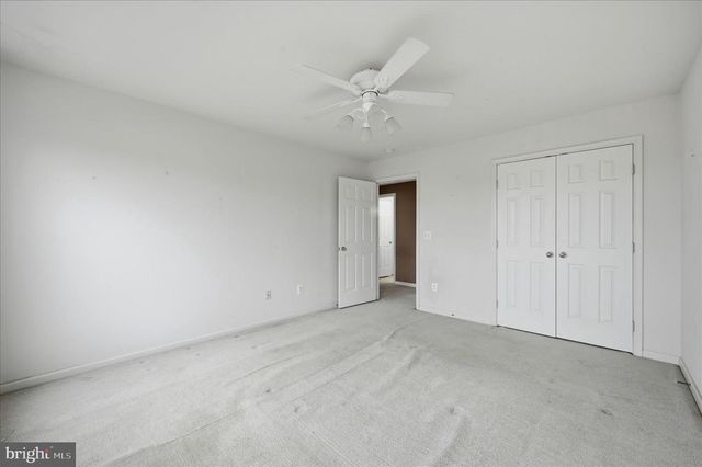 41 PINEHURST CT, Charles Town, WV 25414