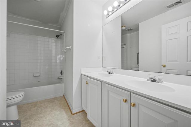 41 PINEHURST CT, Charles Town, WV 25414