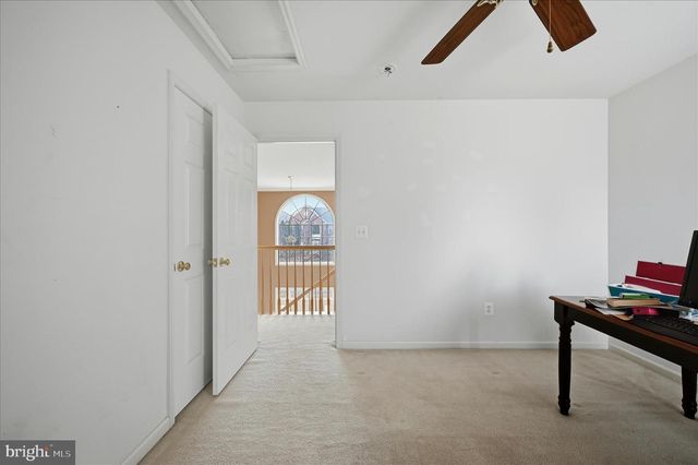 41 PINEHURST CT, Charles Town, WV 25414