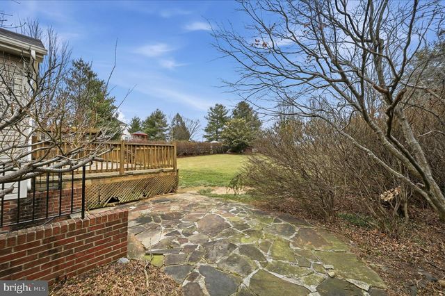 41 PINEHURST CT, Charles Town, WV 25414