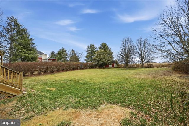 41 PINEHURST CT, Charles Town, WV 25414