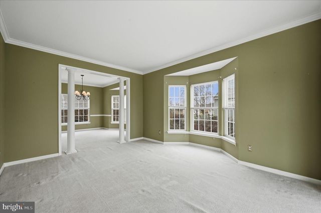 41 PINEHURST CT, Charles Town, WV 25414