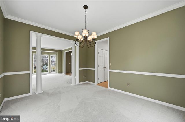 41 PINEHURST CT, Charles Town, WV 25414