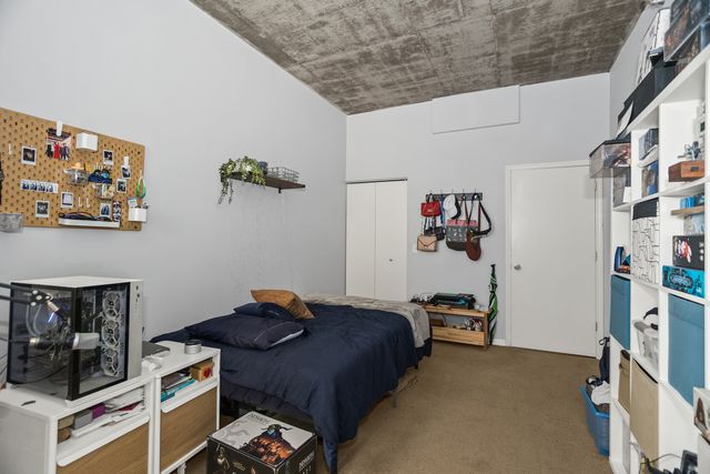 1122 W Catalpa Avenue 706, Chicago, IL 60640