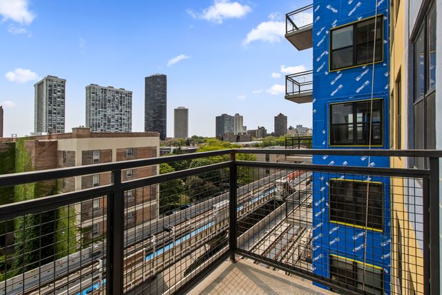 1122 W Catalpa Avenue 706, Chicago, IL 60640