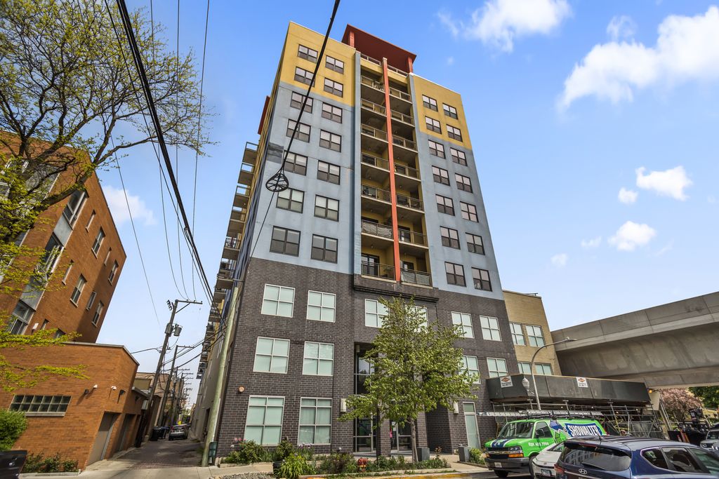 1122 W Catalpa Avenue 706, Chicago, IL 60640