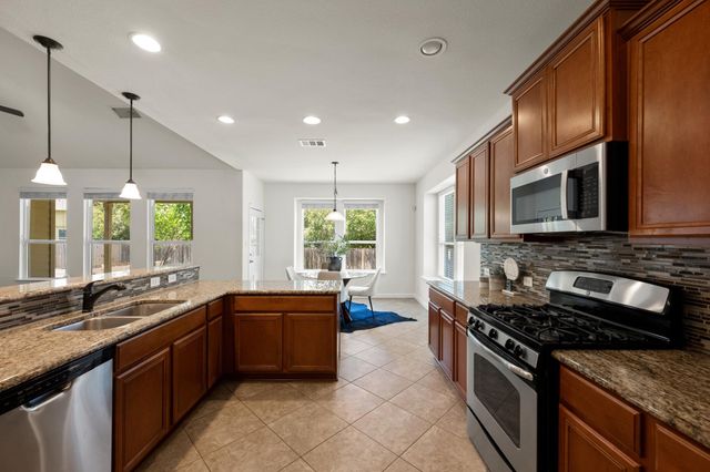 608 Royal Burgess DR, Round Rock, TX 78664