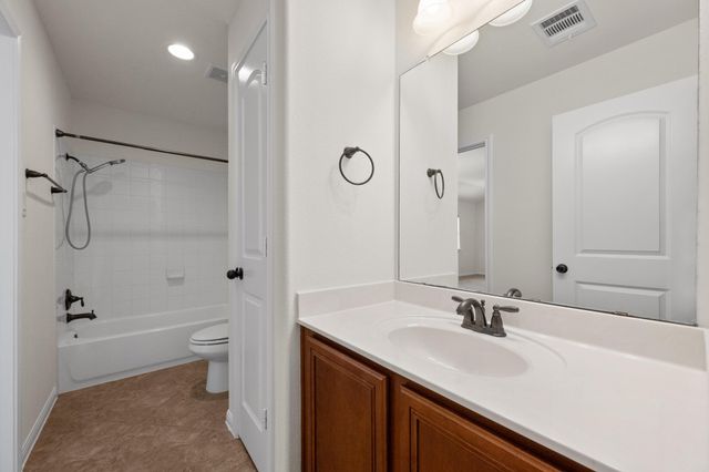 608 Royal Burgess DR, Round Rock, TX 78664