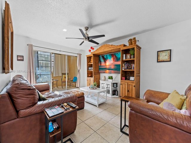 10641 SW 108th Ave 2E, Miami, FL 33176