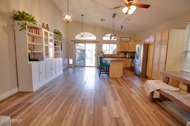 1076 W Glenmere Drive, Chandler, AZ 85224