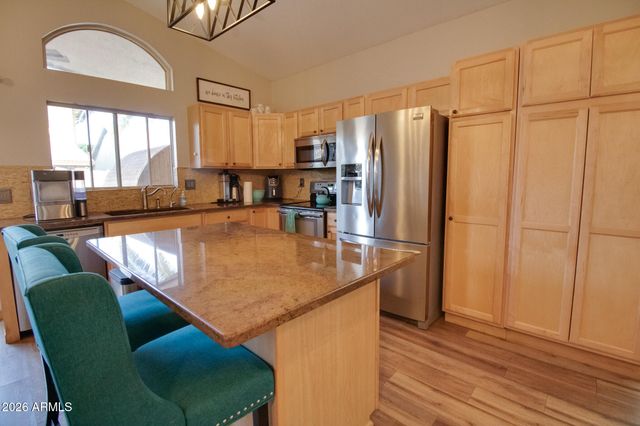 1076 W Glenmere Drive, Chandler, AZ 85224