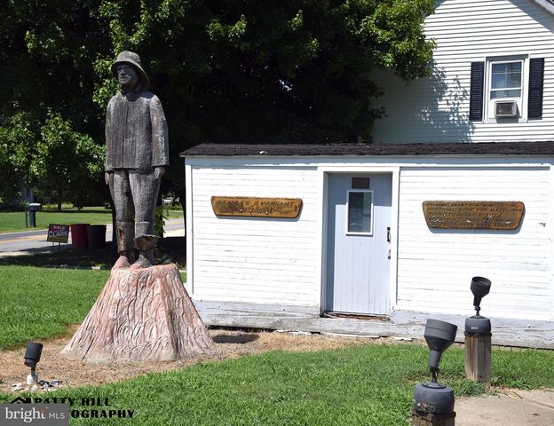 21186 CHESAPEAKE AVE, Rock Hall, MD 21661