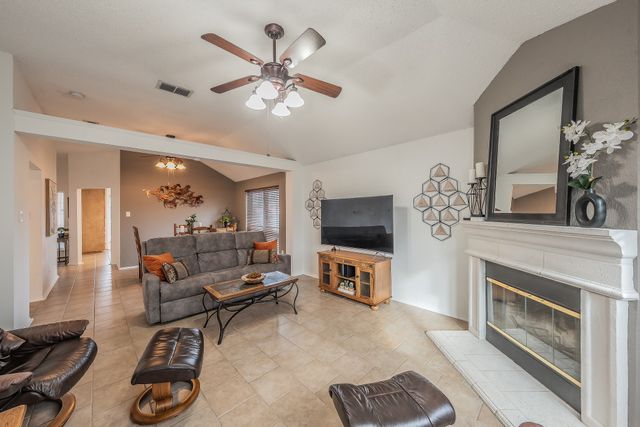 334 Beaumont Drive, Weatherford, TX 76086