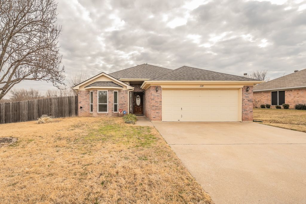 334 Beaumont Drive, Weatherford, TX 76086