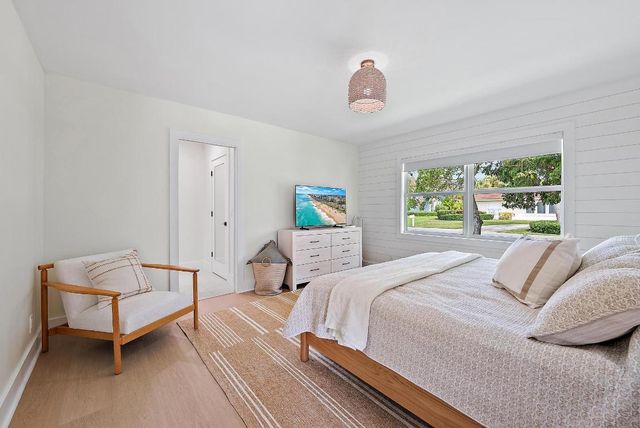 1604 Seabrook Road, Tequesta, FL 33469