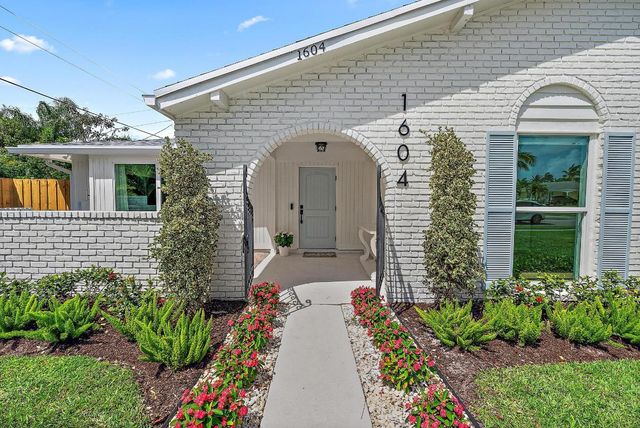 1604 Seabrook Road, Tequesta, FL 33469