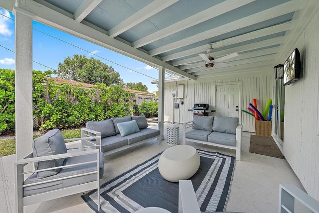 1604 Seabrook Road, Tequesta, FL 33469