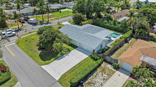 1604 Seabrook Road, Tequesta, FL 33469