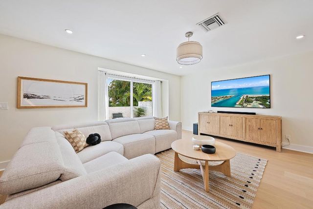 1604 Seabrook Road, Tequesta, FL 33469