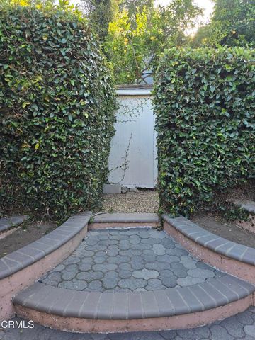 1637 N Garfield Avenue, Pasadena, CA 91104
