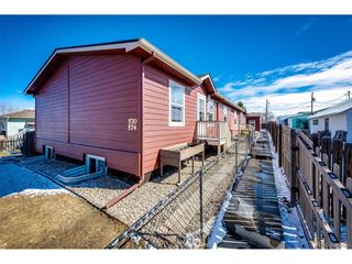 570 4th St, Bennett, CO 80102