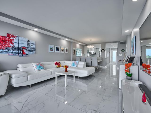 2611 N Riverside Drive 606, Pompano Beach, FL 33062