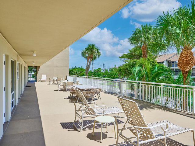 2611 N Riverside Drive 606, Pompano Beach, FL 33062