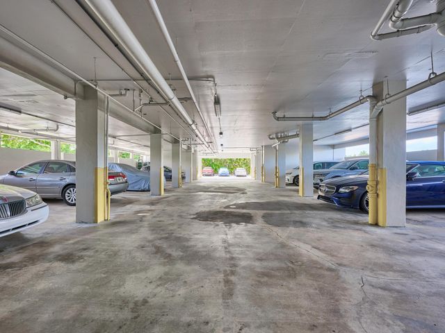 2611 N Riverside Drive 606, Pompano Beach, FL 33062