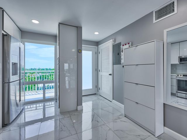 2611 N Riverside Drive 606, Pompano Beach, FL 33062