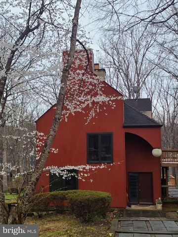 10817 CROSS SCHOOL RD, Reston, VA 20191