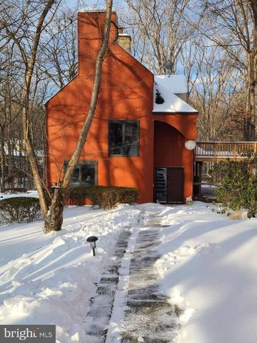 10817 CROSS SCHOOL RD, Reston, VA 20191