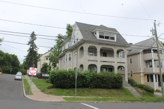 45 Grandview Terrace 1st floor, Hartford, CT 06114