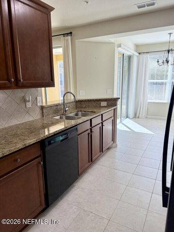 6650 SHADED ROCK Court 18C, Jacksonville, FL 32258