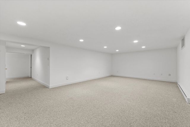 2 Berrywood Ct 2, Bourne, MA 02532