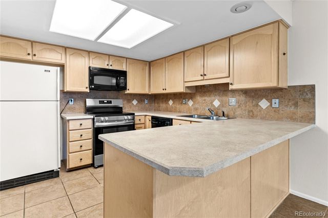 13952 E Arizona Avenue, Aurora, CO 80012