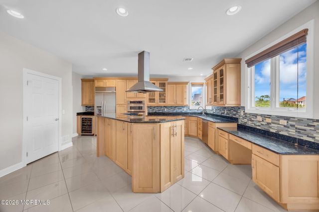 27 Hanging Rock Road, Freehold, NJ 07728